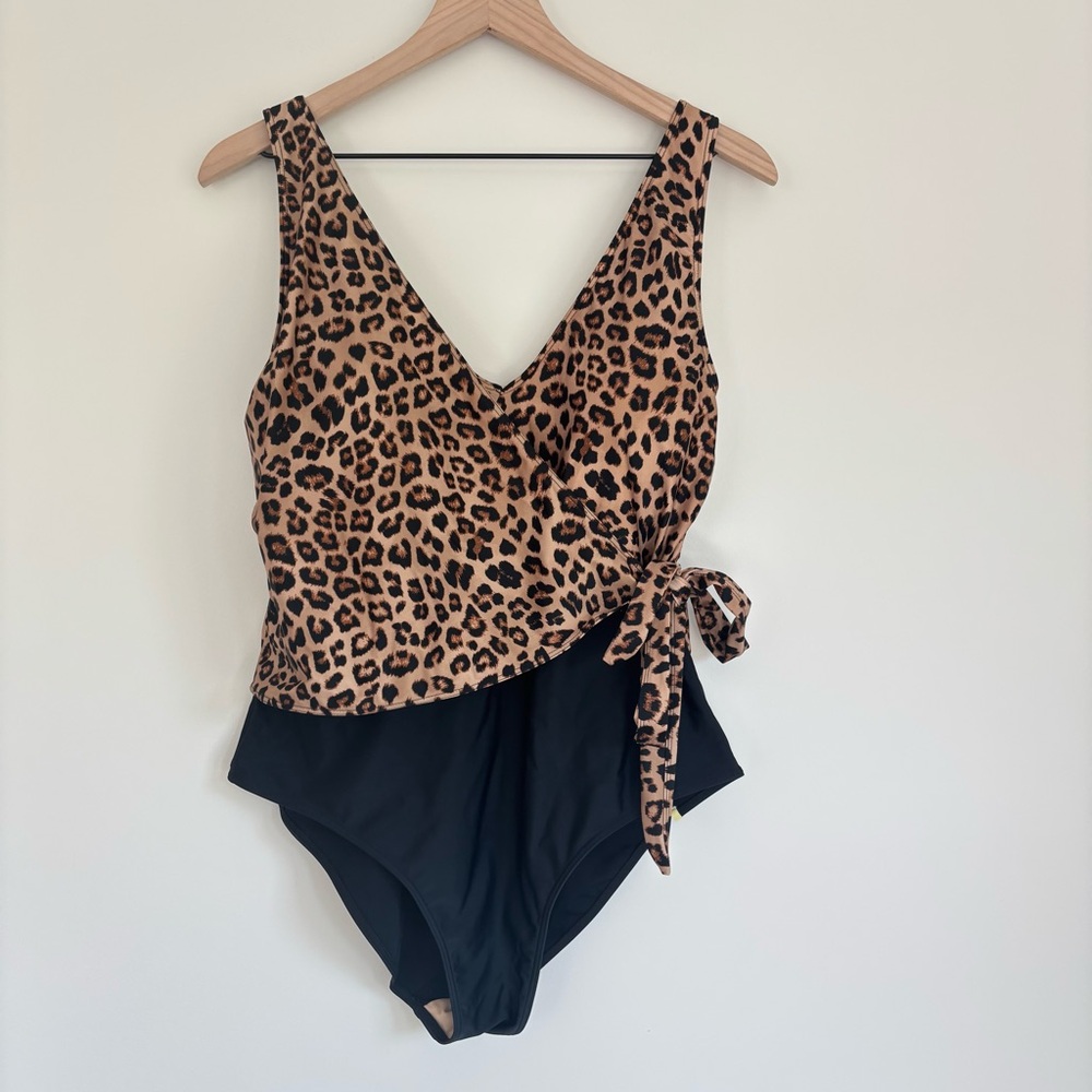 Summersalt Perfect Wrap One Piece Swim Suit Leopard Black 16 - Picture 2 of 11